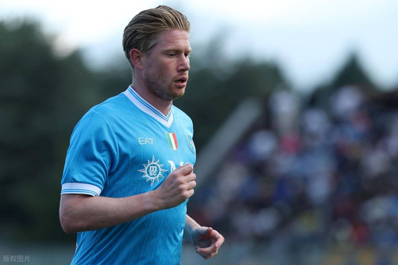 官方：库拉索归化23岁荷兰前锋汉森，他曾夺得世少赛金靴奖