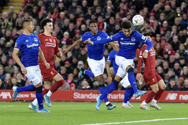 阿森纳3-1拜仁，廷贝尔、马杜埃凯、马丁内利破门，诺伊尔送礼