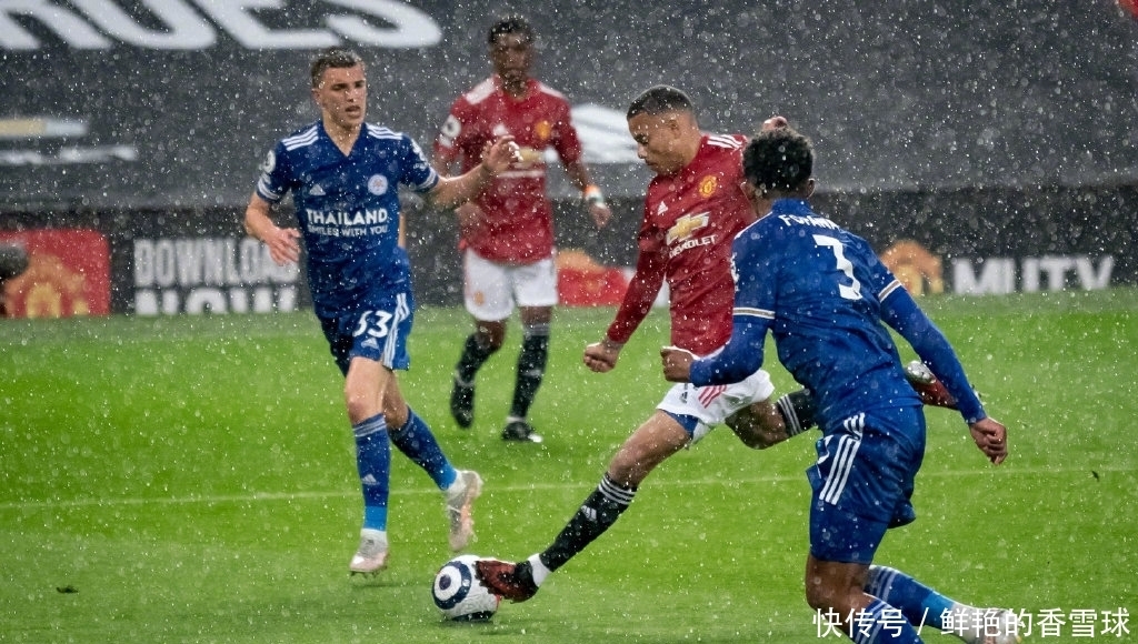 法国客场3-1逆转阿塞拜疆，马特塔、阿克利乌什破门，古斯托两助攻