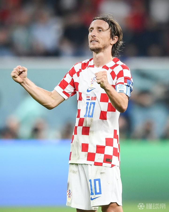 皇家马德里欲砸3000万欧元引进希腊天才穆扎基蒂斯，填补中场空缺